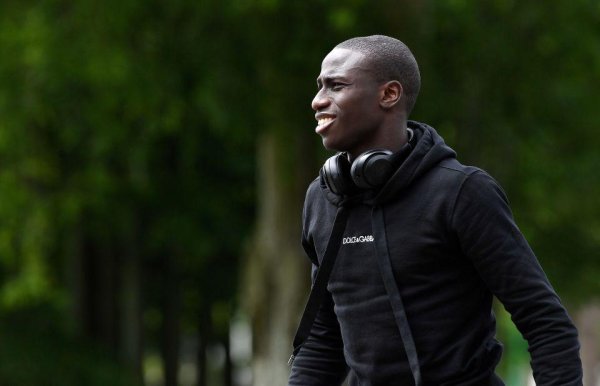 贵盈配资 欧冠功臣被双标！伤停6个月，被皇马下达逐客令，阿隆索要补强